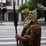 @Denilson Baniwa: der Jaguar-Schamane jagt in der Stadt